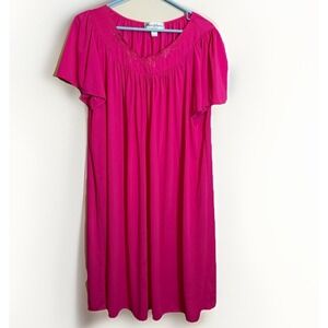 MISS ELAINE Vintage bright Pink size 1X midi length Women's Nylon Night Gown